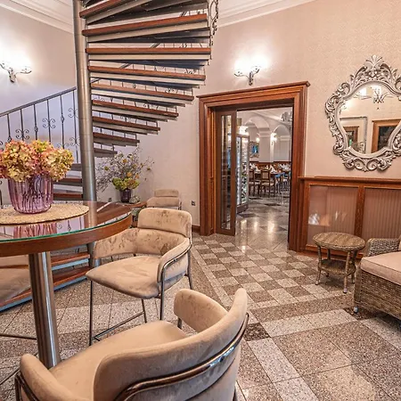 Park Πανσιόν 3*